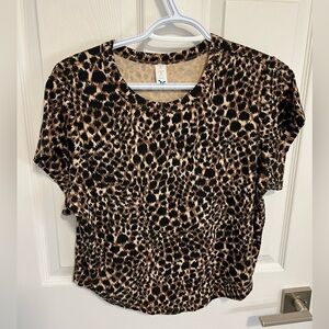 Old Navy Cheetah Crop T SZ XL